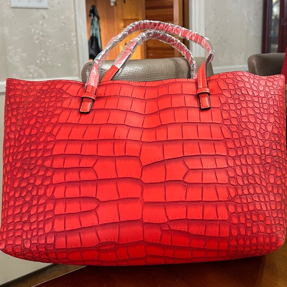 De Vesi Red Croc-Embossed Vegan Leather Large Tote Bag and wallet - Picture 15 of 16